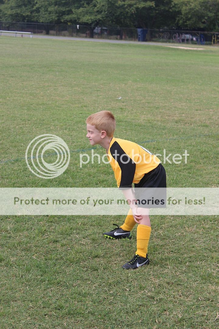 photo soccer2_zpsff21006f.jpg