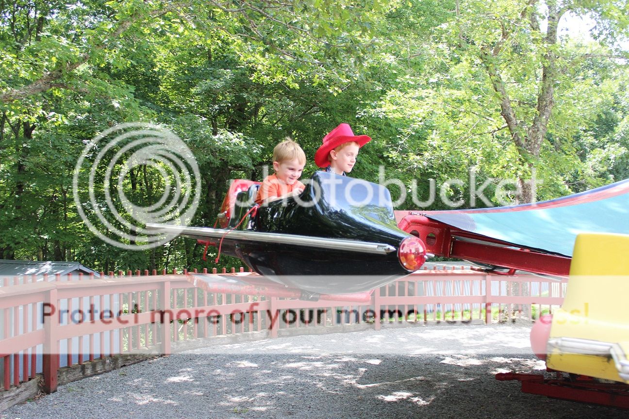 photo Tweetsie72_zpsa456bf94.jpg