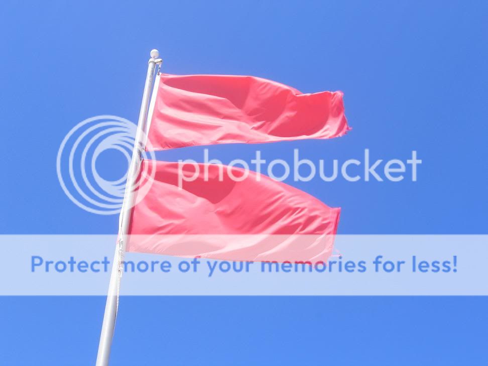 2 Red Flags mean danger